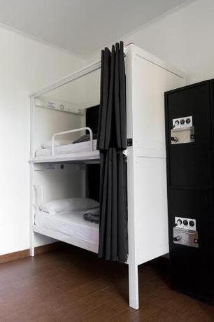 Imagen de la habitación del Hostel Kabul Party Barcelona. Foto 2