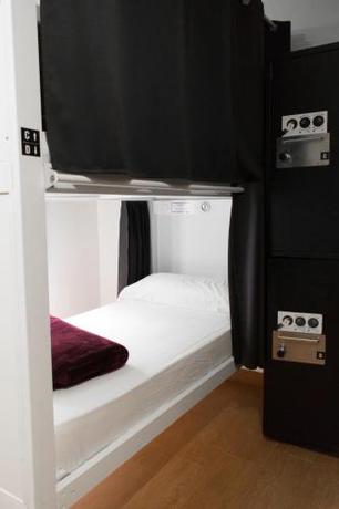 Imagen de la habitación del Hostel Kabul Party Barcelona. Foto 5