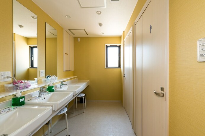Imagen de los interiores del Hostel Kintetsu Friendly Tennojipark Osaka. Foto 31