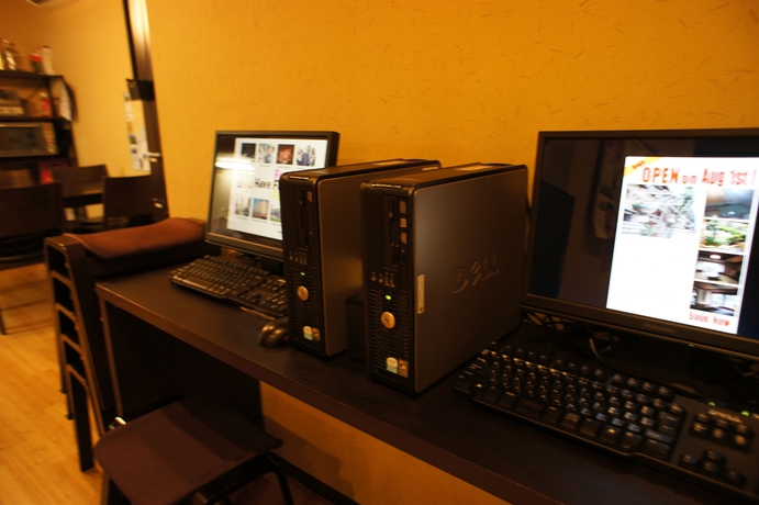 Imagen de los interiores del Hostel K's House Tokyo Oasis -. Foto 9