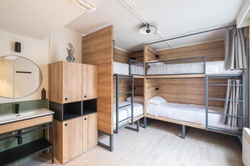 Imagen de la habitación del Hostel LATROUPE Grand Place. Foto 8