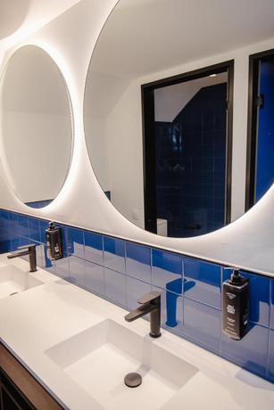 Imagen de los interiores del Hostel LATROUPE La Granja. Foto 6