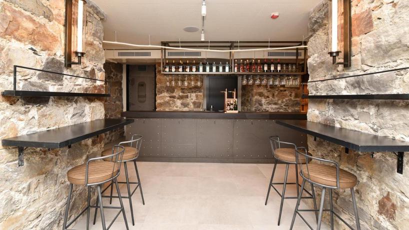 Imagen de los interiores del Hostel LATROUPE La Granja. Foto 8