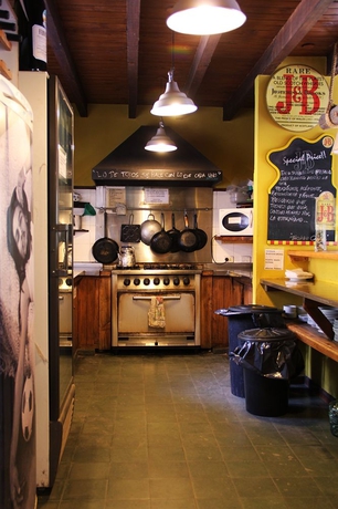 Imagen del bar/restaurante del Hostel La Angostura. Foto 6
