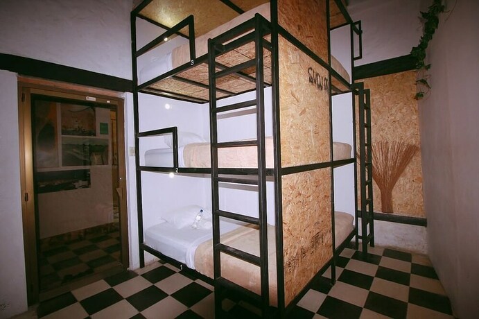 Imagen de la habitación del Hostel La Antigua Capsula. Foto 21