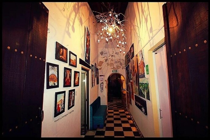 Imagen de los interiores del Hostel La Antigua Capsula. Foto 24