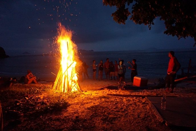 Imagen de los exteriores del Hostel La Boheme Bajo -. Foto 5