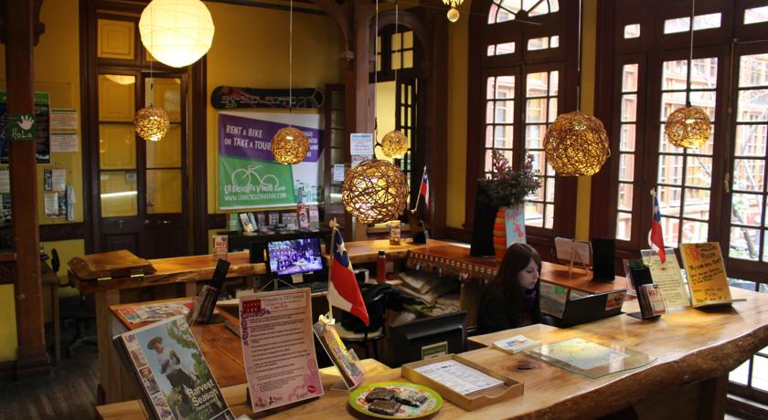 Imagen de los interiores del Hostel La Casa Roja. Foto 2