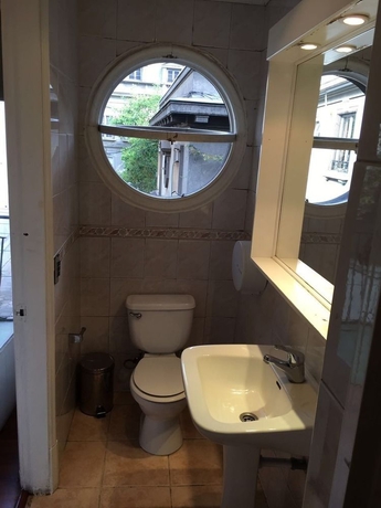 Imagen de la habitación del Hostel La Casona, Santiago Centro. Foto 16