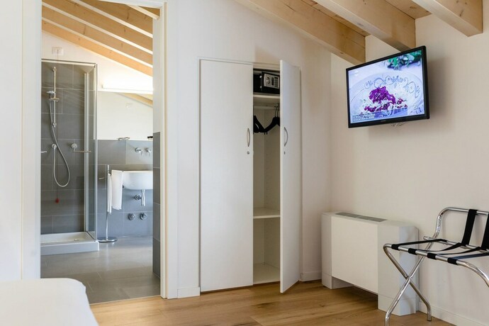 Imagen de la habitación del Hostel La Ripa. Foto 17