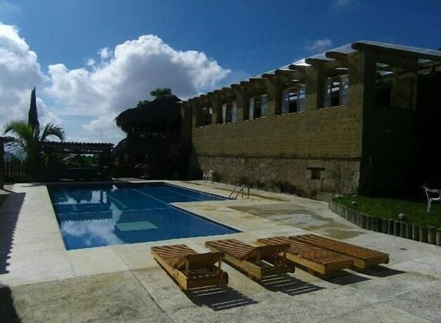 Imagen de la piscina del Hostel La Villada Inn -. Foto 15