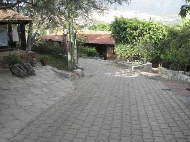 Imagen de los exteriores del Hostel La Villada Inn -. Foto 8