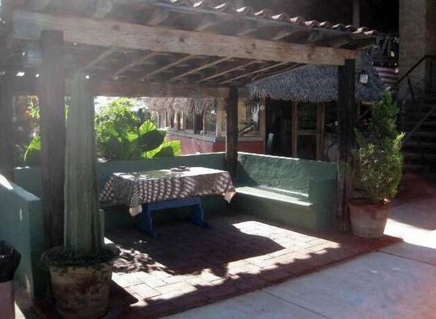 Imagen de los exteriores del Hostel La Villada Inn -. Foto 9