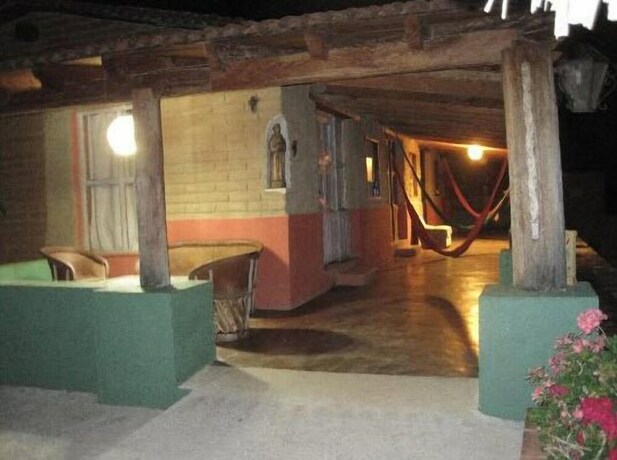 Imagen de los exteriores del Hostel La Villada Inn -. Foto 11