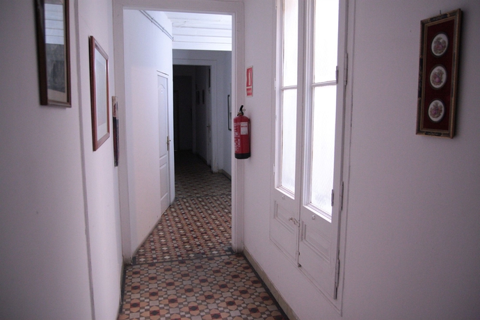 Imagen de los interiores del Hostel Lenin Barcelona. Foto 12