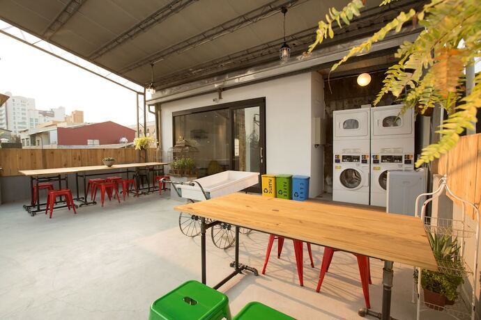 Imagen de los interiores del Hostel Light - Chiayi. Foto 35