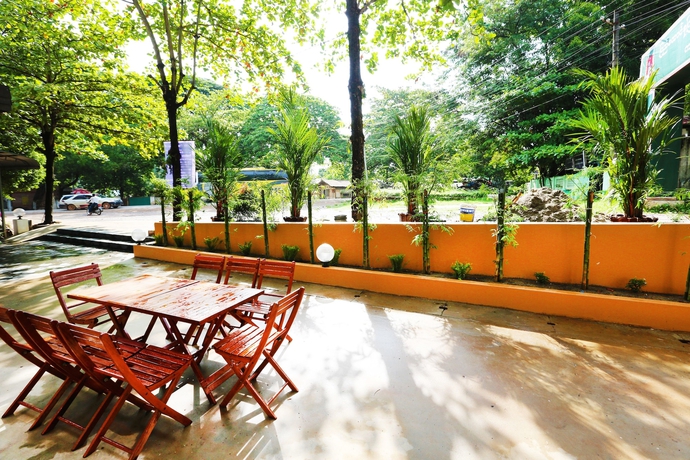 Imagen de los exteriores del Hostel Little Hpa An. Foto 18