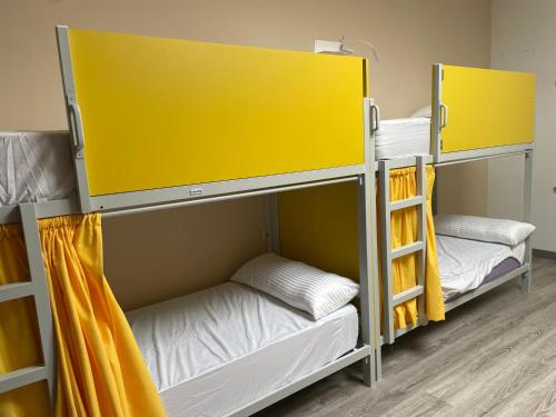Imagen de la habitación del Hostel Llanes. Foto 13