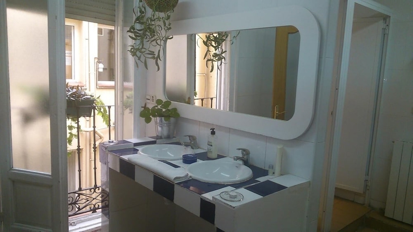 Imagen de la habitación del Hostel Los Amigos, Plaza de Oriente - &Oacute;pera. Foto 16