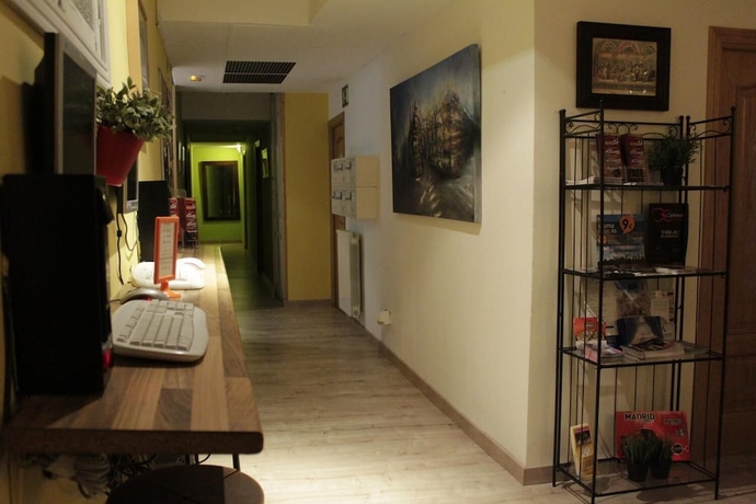 Imagen de los interiores del Hostel Los Amigos, Plaza de Oriente - &Oacute;pera. Foto 18