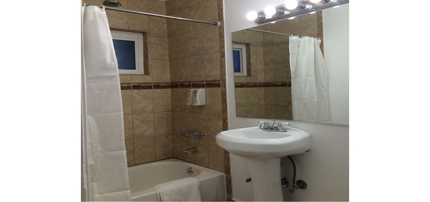 Imagen de la habitación del Hostel Los Angeles Backpackers Paradise. Foto 11