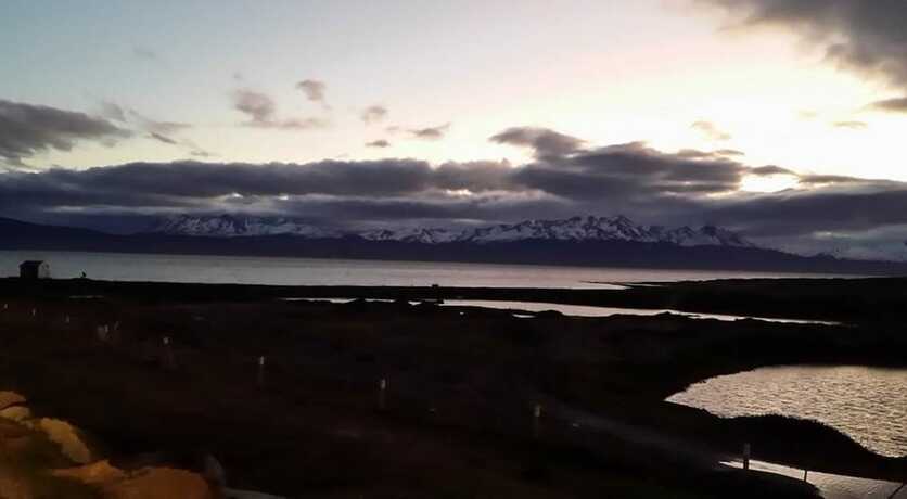 Imagen de los exteriores del Hostel Los Cormoranes. Foto 32