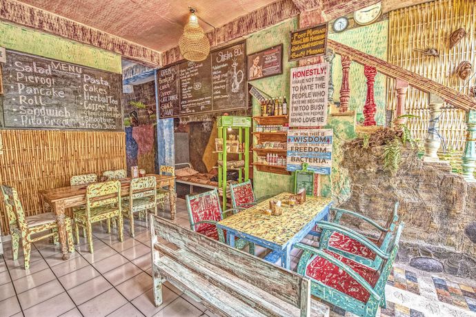 Imagen de los interiores del Hostel Lovina Central. Foto 15