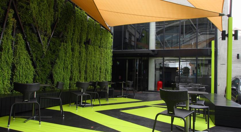 Imagen de los exteriores del Hostel Lub D Bangkok Siam Square. Foto 6