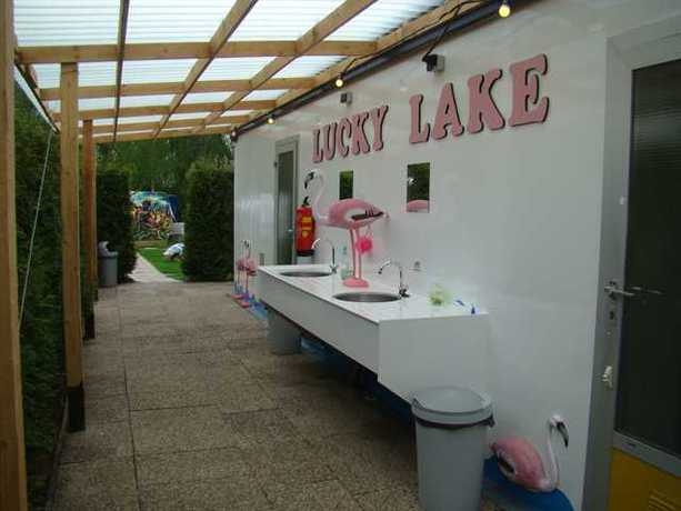 Imagen de los interiores del Hostel Lucky Lake. Foto 5