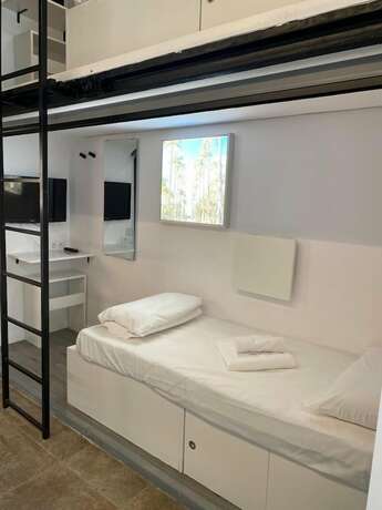 Imagen de la habitación del Hostel MPods M&aacute;laga. Foto 17