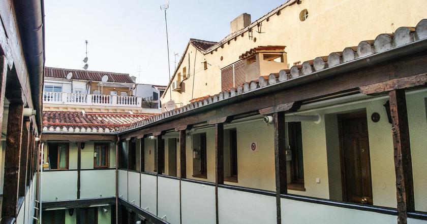 Imagen de los exteriores del Hostel Mad4you. Foto 8