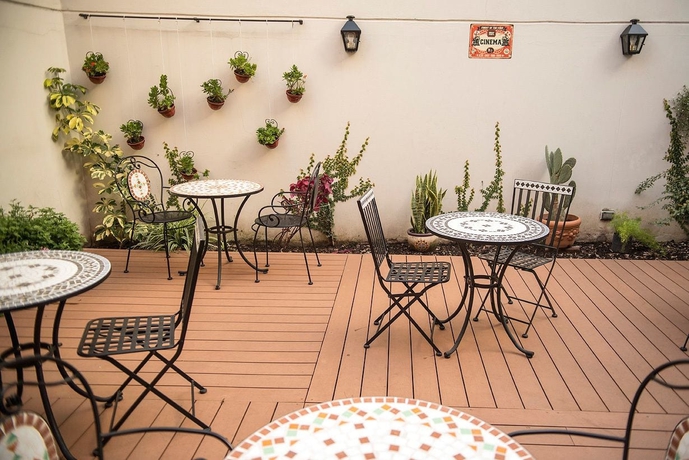 Imagen de los exteriores del Hostel Malevo Mura&ntilde;a. Foto 15