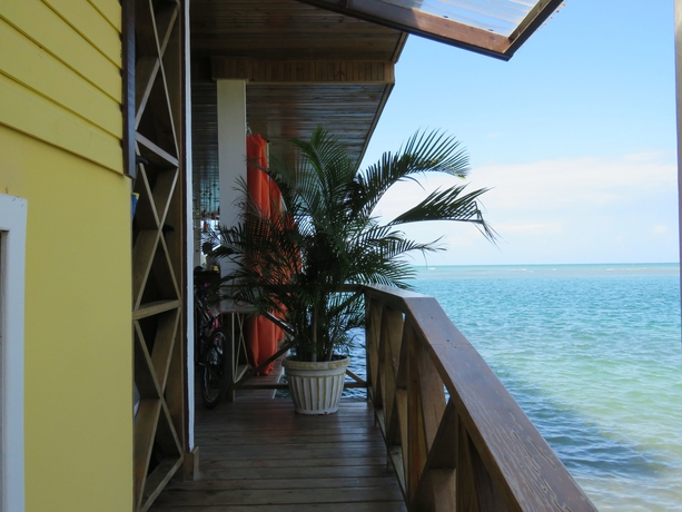 Imagen de los exteriores del Hostel Mamallena Bocas Del Toro - Adults Only. Foto 16