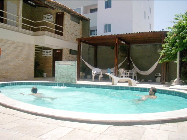 Imagen de la piscina del Hostel Manaira, JO&Atilde;O PESSOA. Foto 19
