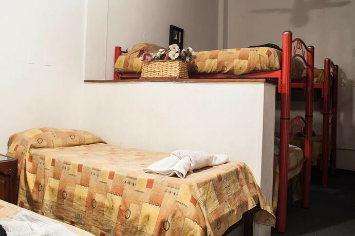 Imagen general del Hostel Mediterranea Cordoba. Foto 9
