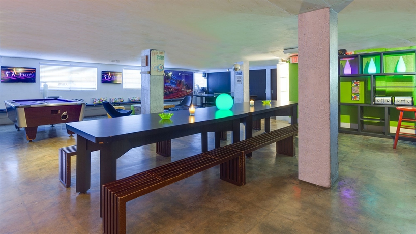Imagen del bar/restaurante del Hostel Miami Beach International. Foto 4