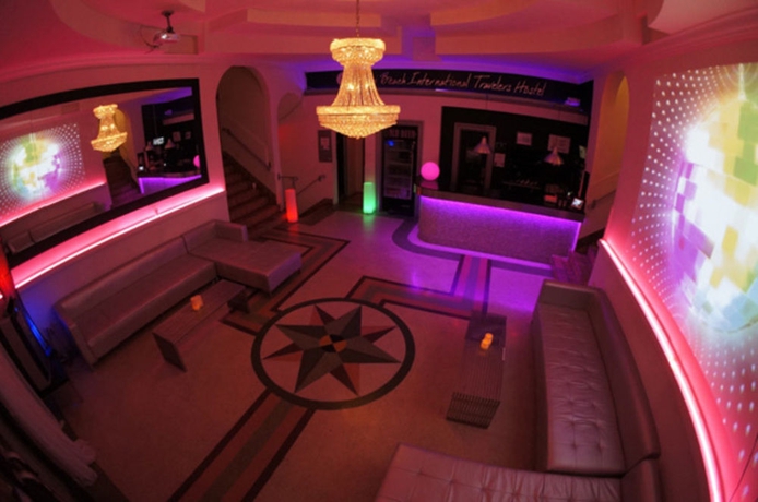 Imagen de los interiores del Hostel Miami International by Lowkl. Foto 11
