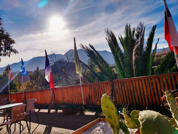 Imagen de los exteriores del Hostel Michel. Foto 11