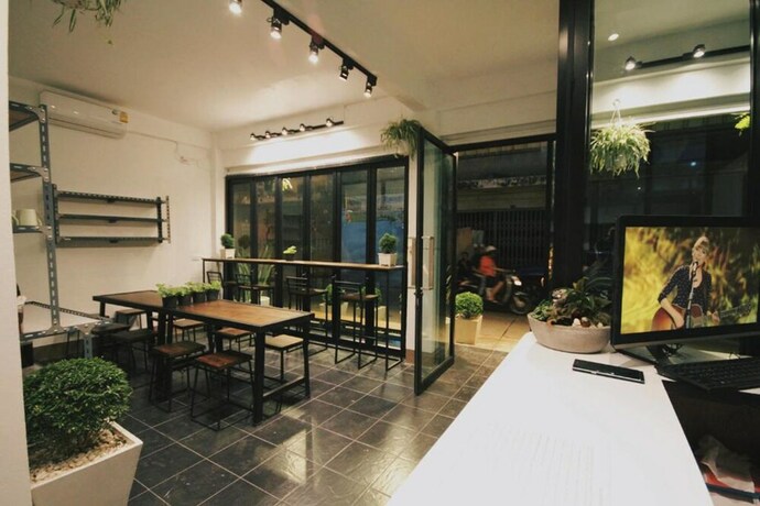 Imagen de los interiores del Hostel Mint, Bangkok. Foto 27