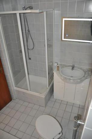 Imagen de los interiores del Hostel Monteurzimmer KarMa. Foto 7