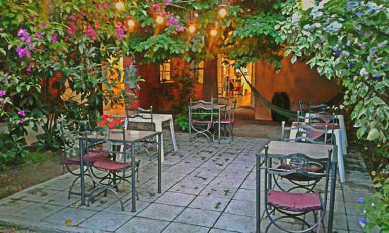 Imagen de los exteriores del Hostel Mora Mendoza. Foto 8