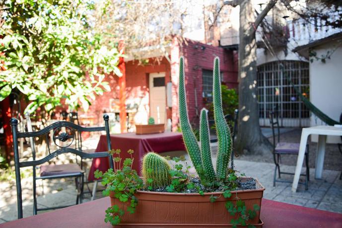 Imagen de los exteriores del Hostel Mora Mendoza. Foto 9