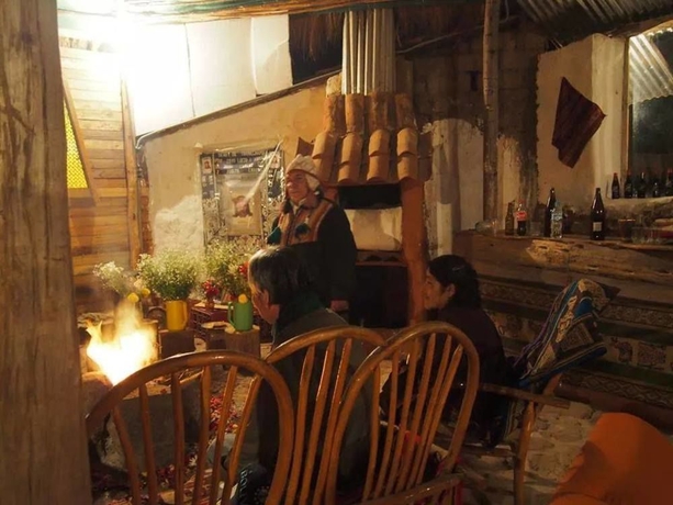 Imagen del bar/restaurante del Hostel Mystical Adventures. Foto 5