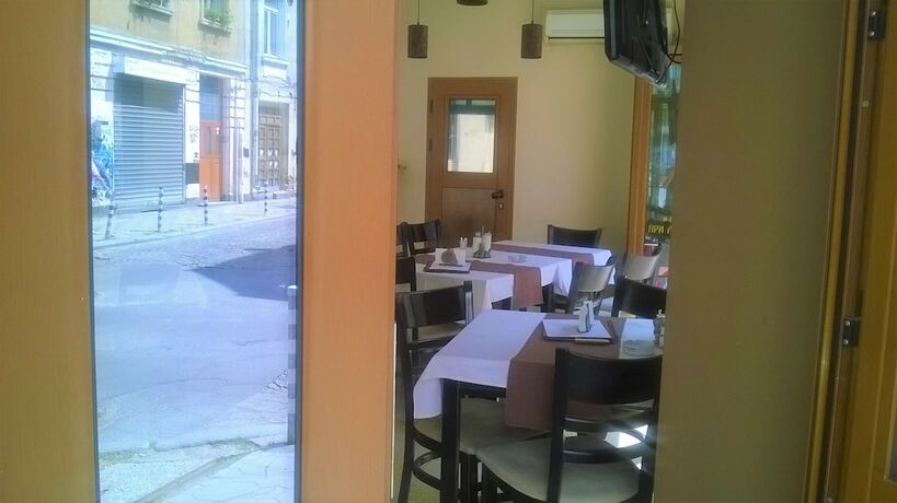 Imagen del bar/restaurante del Hostel N1 In Sofia. Foto 12