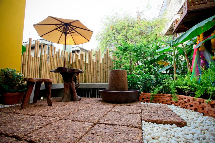 Imagen de los exteriores del Hostel Nappark. Foto 5
