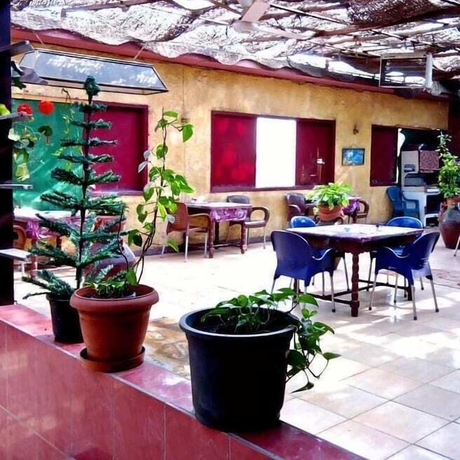 Imagen del bar/restaurante del Hostel New Palace Hotel. Foto 1