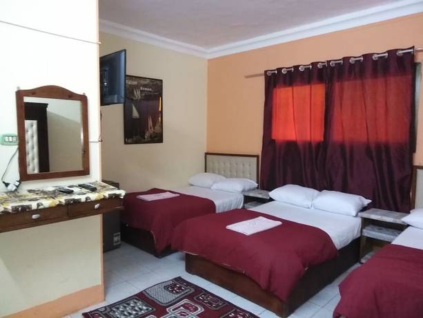 Imagen de la habitación del Hostel New Palace Hotel. Foto 10