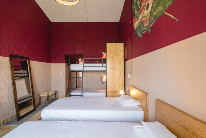 Imagen de la habitación del Hostel N&iacute;lu Cancun Zona Hotelera by Selina. Foto 3