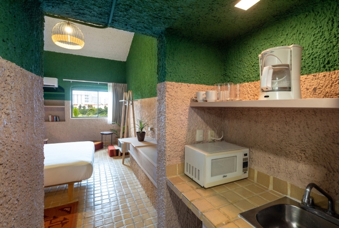 Imagen de la habitación del Hostel N&iacute;lu Cancun Zona Hotelera by Selina. Foto 6