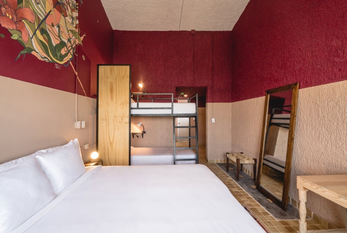 Imagen de la habitación del Hostel N&iacute;lu Cancun Zona Hotelera by Selina. Foto 12